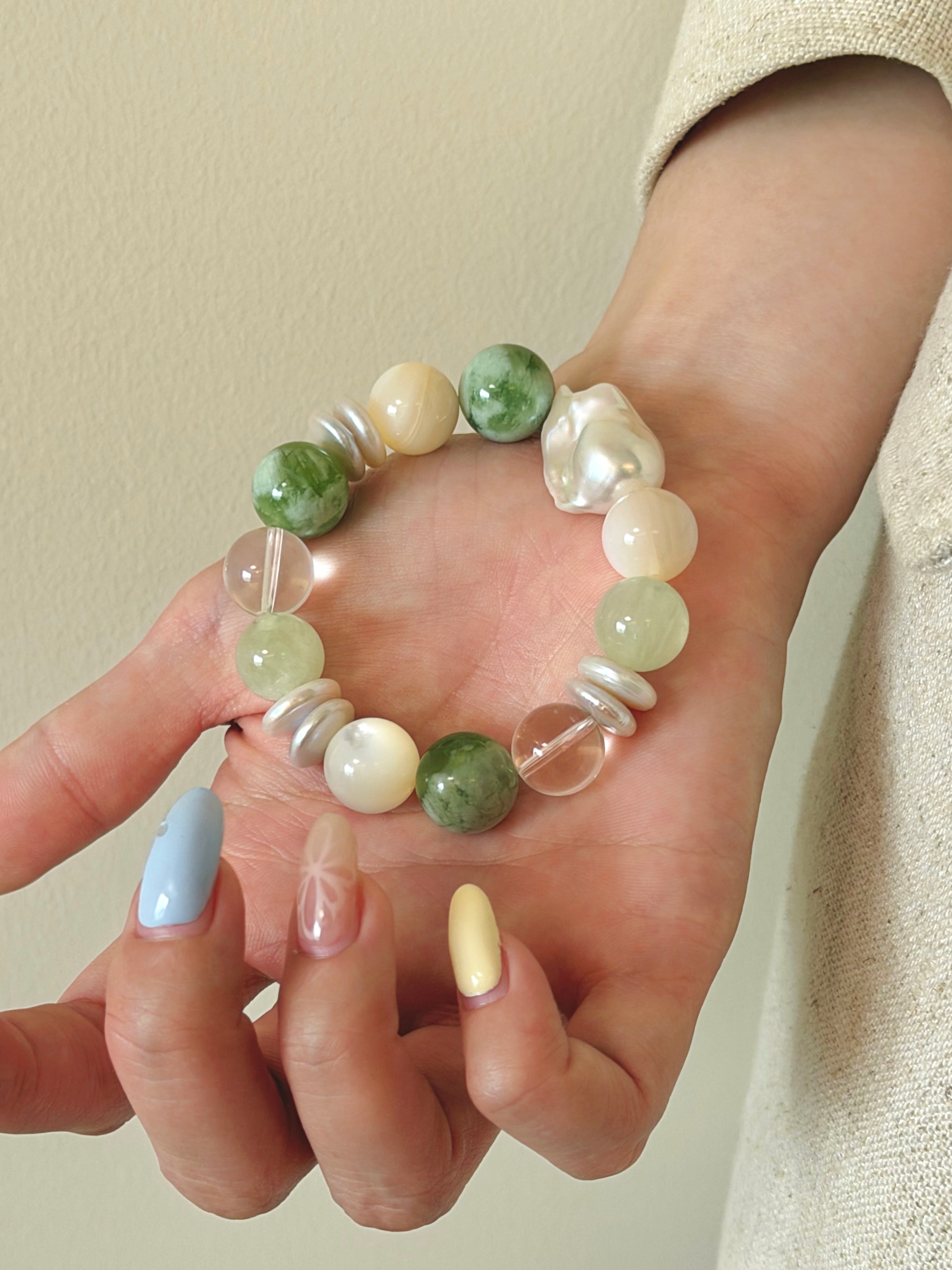 Verdelle — Like spring flowing around your wrist
